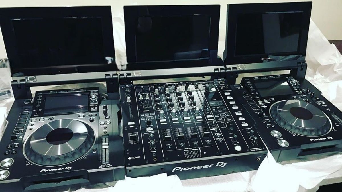 Продажи Pioneer CDJ-Tour1, Pioneer DJM-Tour1, Pioneer CDJ-2000NXS2, Pioneer DJM-900NXS2, AlphaTheta CDJ-3000X, AlphaTheta Euphonia, Pioneer CDJ-3000, Pioneer DJM-A9, Pioneer DDJ RZX, Pioneer XDJ-RX3