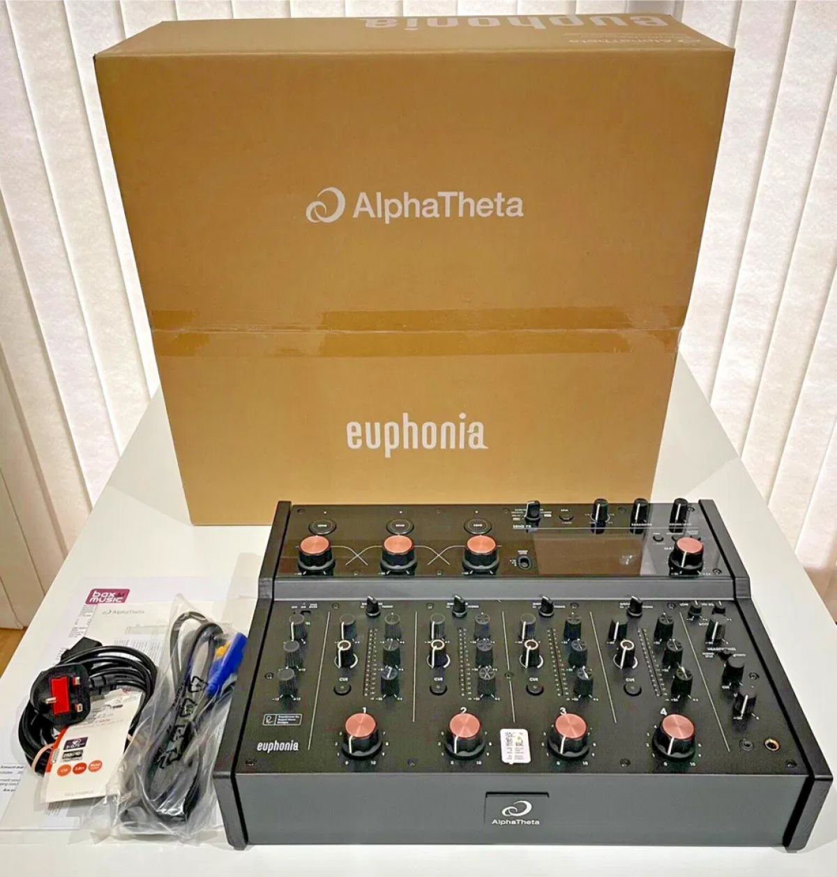 AlphaTheta CDJ-3000X, Pioneer CDJ-3000, Pioneer DJ DJM-A9, AlphaTheta Euphonia , Pioneer CDJ-2000NXS2, Pioneer DJM-900NXS2, Pioneer DJ DJM-V10-LF , Pioneer DJ DJM-S11 ,
