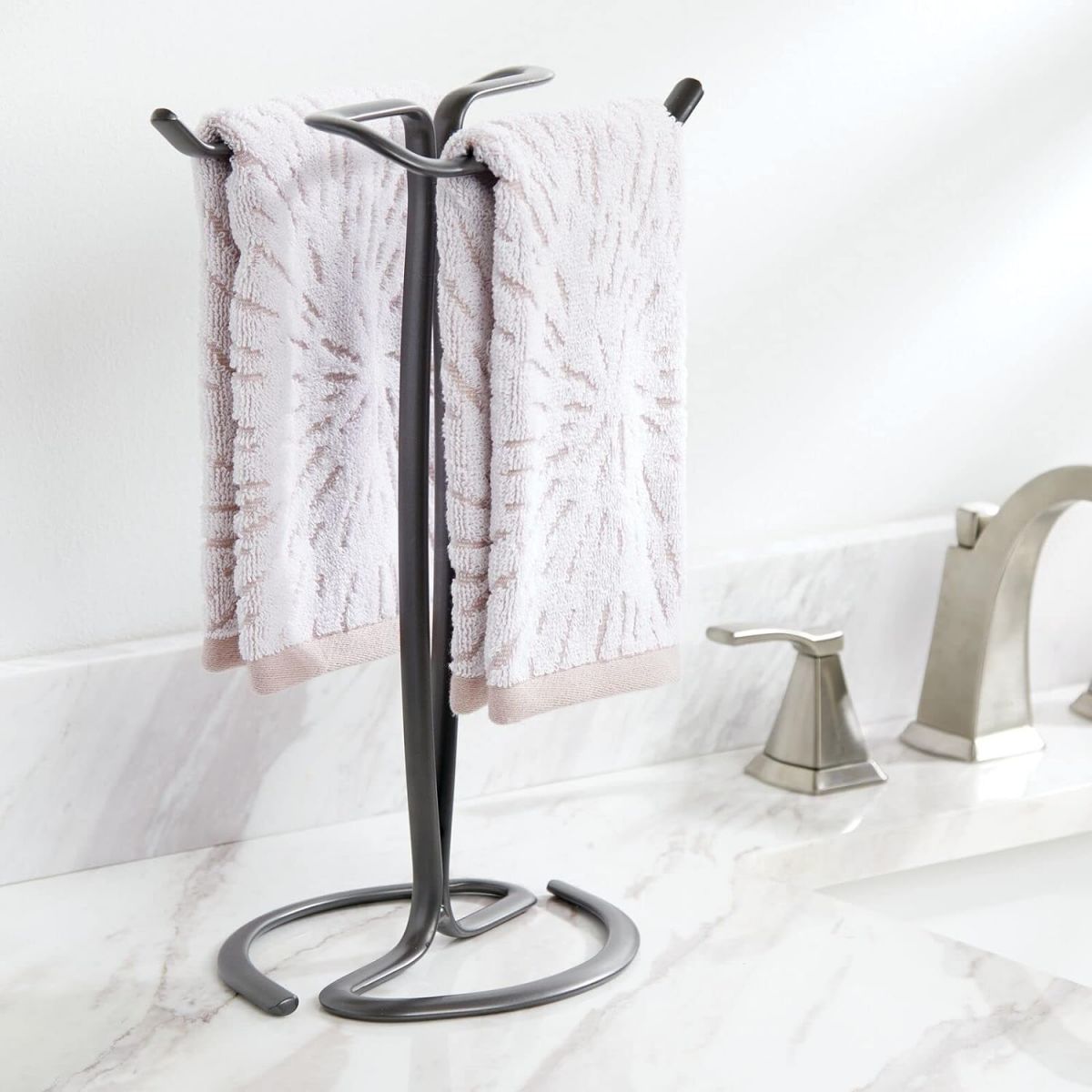 Towel rack mDesign