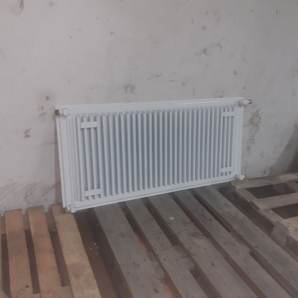 Used Heating radiators 565mm x 1200mm