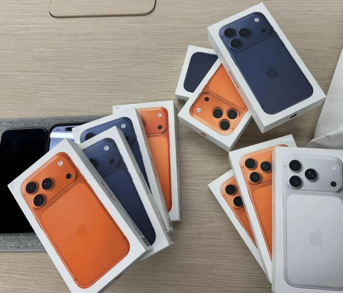 Apple iPhone 17 Pro Max, iPhone 17 Pro, iPhone 17 , iPhone Air , iPhone 16 Pro Max, iPhone 16 Pro, iPhone 16, iPhone 16 Plus, iPhone 15 Pro Max, iPhone 15 Pro