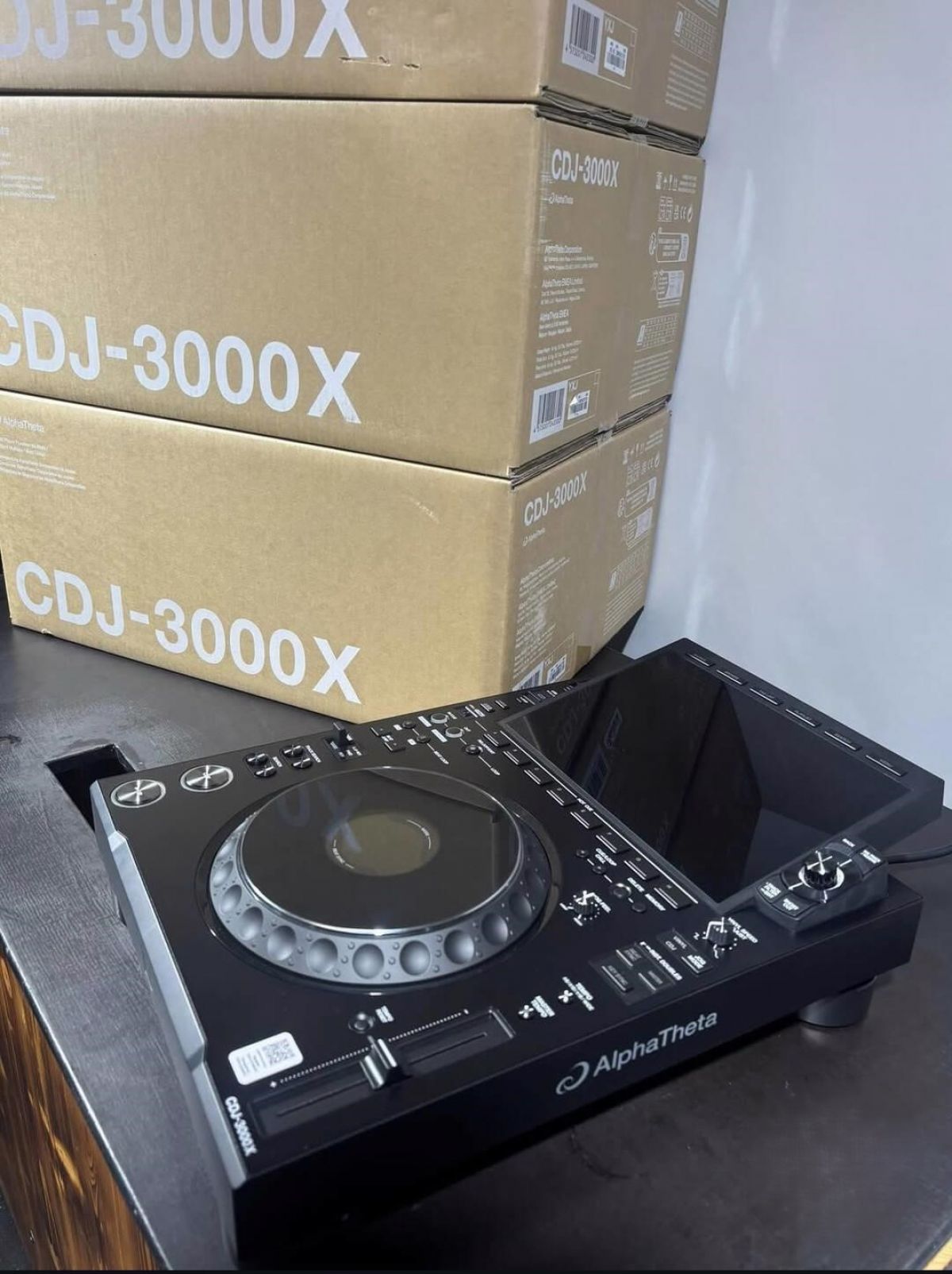 AlphaTheta CDJ-3000X, AlphaTheta Euphonia, Pioneer CDJ-3000, Pioneer DJ DJM-A9, Pioneer CDJ-2000NXS2, Pioneer DJM-900NXS2, Pioneer DJ DJM-V10 ,  Denon DJ Prime 4+ ,  AlphaTheta XDJ-AZ, AlphaTheta OMNIS-DUO, Pioneer DJ OPUS-QUAD, Pioneer  XDJ-RX3