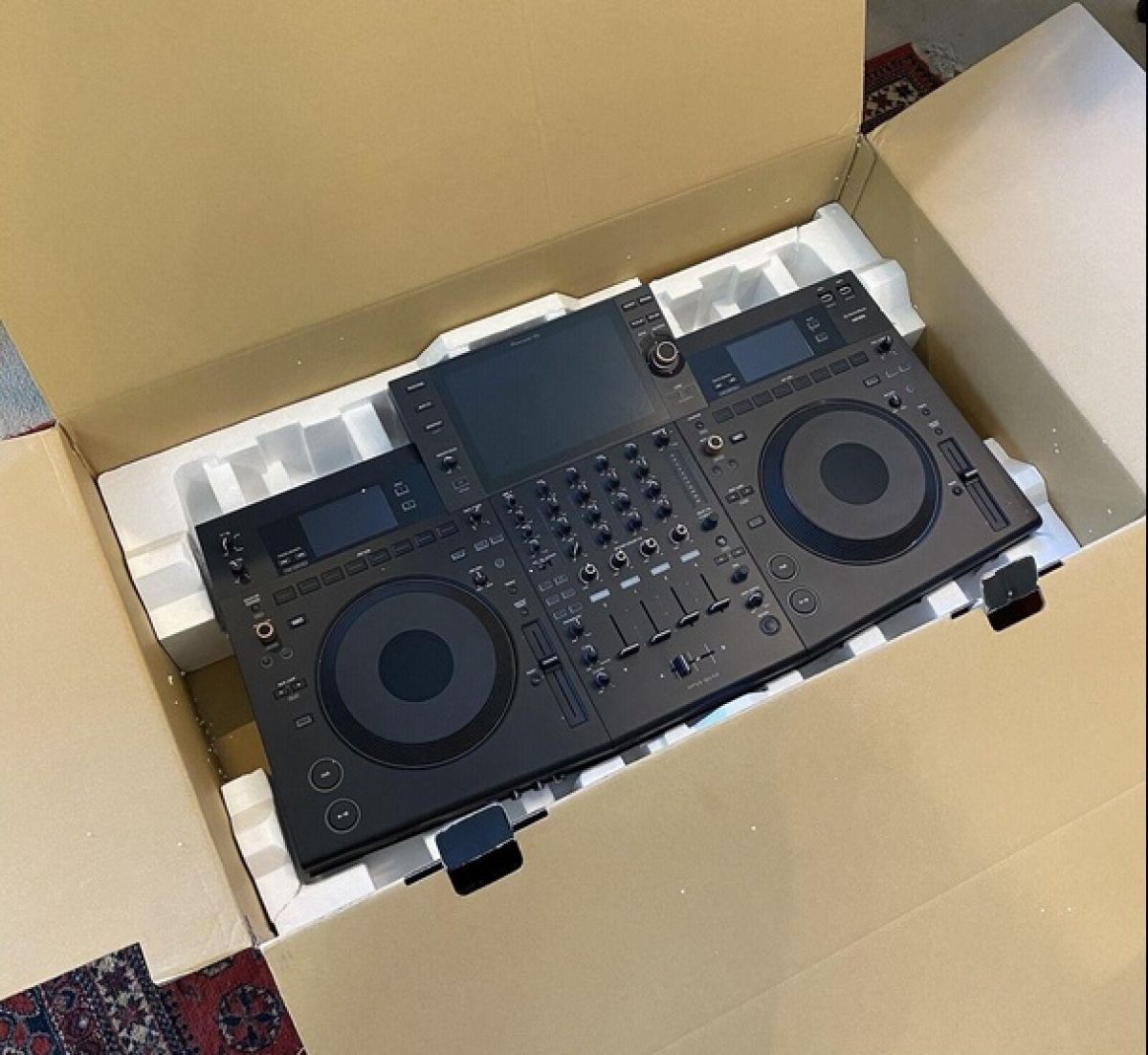 Uus AlphaTheta XDJ-AZ, AlphaTheta OMNIS-DUO, AlphaTheta DDJ-GRV6, Denon DJ Prime 4+W, Pioneer DJ OPUS-QUAD, Pioneer XDJ XZ, Pioneer XDJ-RX3, Pioneer DDJ RZX, Pioneer DDJ RZX, Pioneer DDJ-REV7,