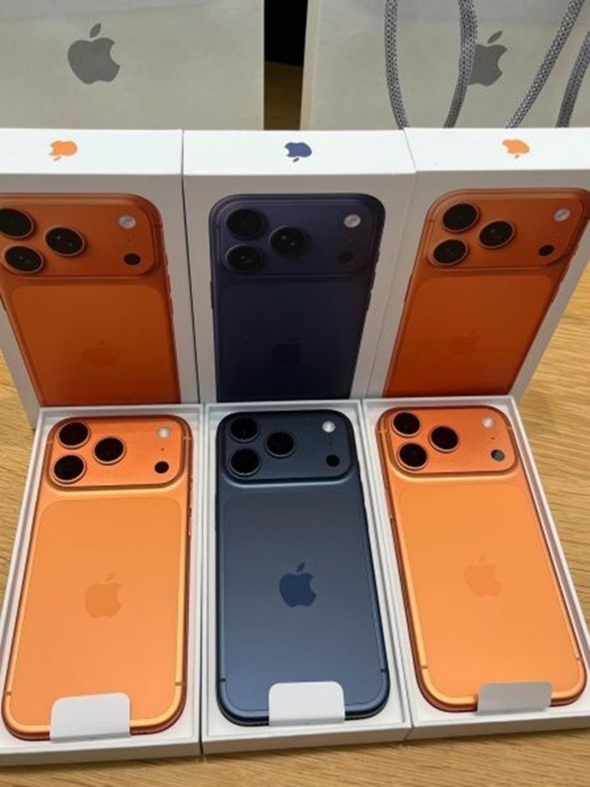 Original Apple iPhone 17 Pro Max, iPhone 17 Pro, iPhone 17, iPhone Air, iPhone 16 Pro Max, iPhone 16 Pro, iPhone 16, iPhone 16 Plus,  Samsung Galaxy S26 Ultra , Samsung Galaxy S26  , Samsung Galaxy S25 Ultra, Sony PlayStation PS5 Pro