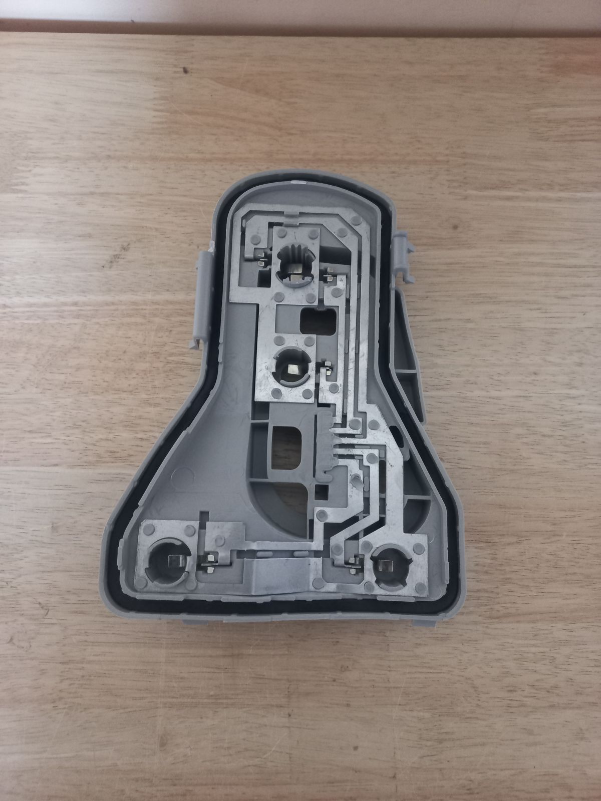 Yuikome parempoolse tagatule PCB jaoks – 2006-2010 6QD945258A, 6QD 945 258A