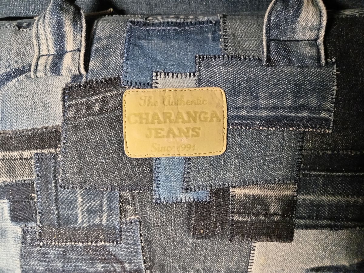 Джинсовая сумочка в стиле "Боро". (18 см х 26 см х 8 см)