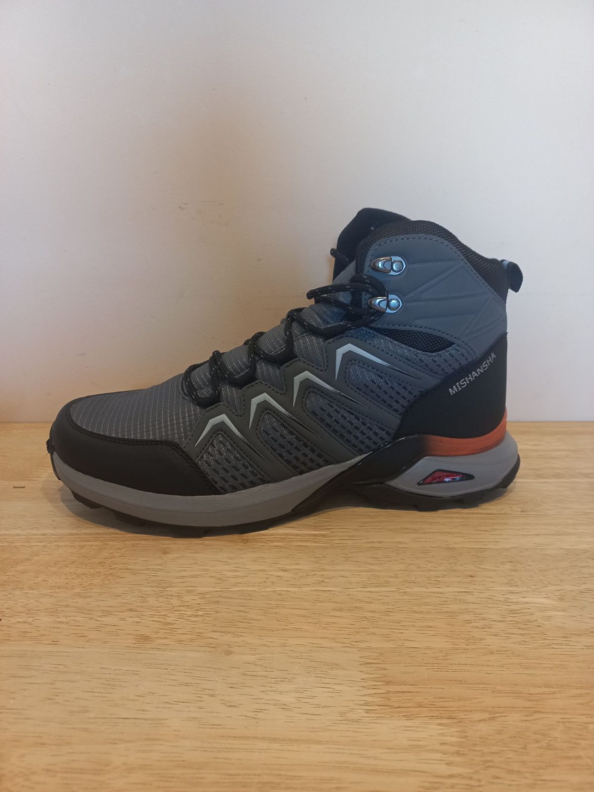 Hiking shoes for men and women Mishansha size 43