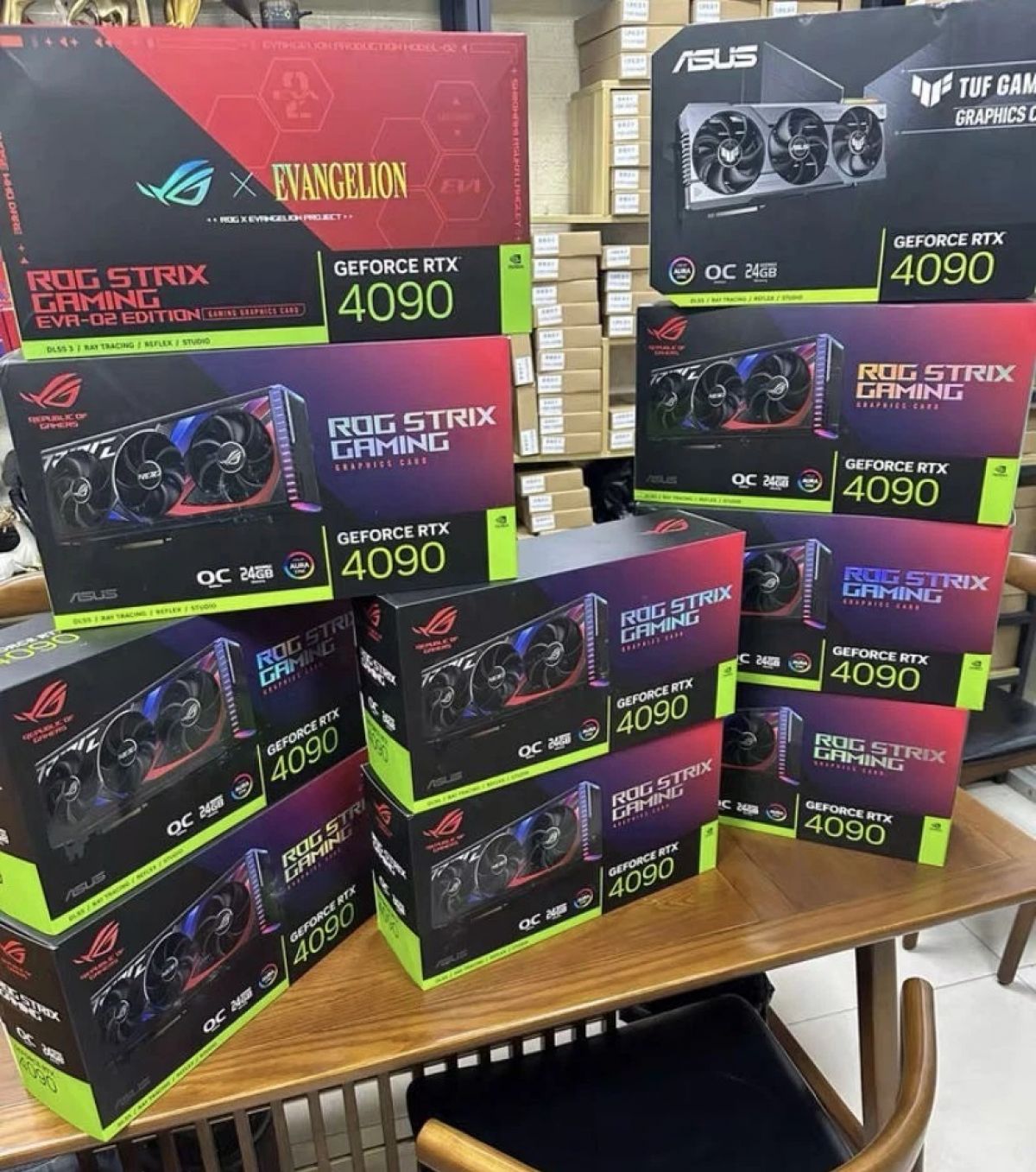 ASUS ROG STRIX NVIDIA GeForce RTX 4090 OC GPU 24GB GDDR6X Graphics Card