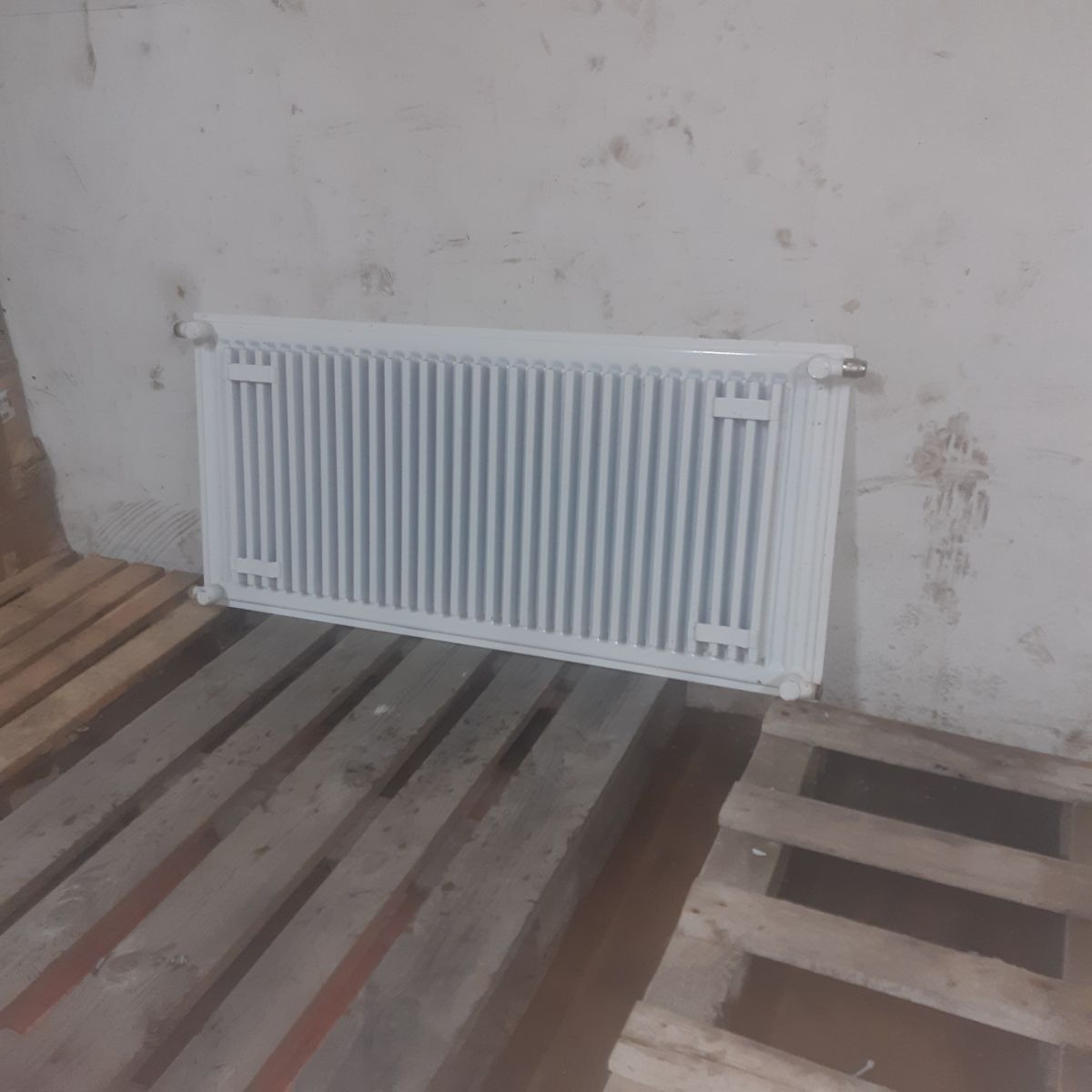 Used Heating radiators 565mm x 1200mm