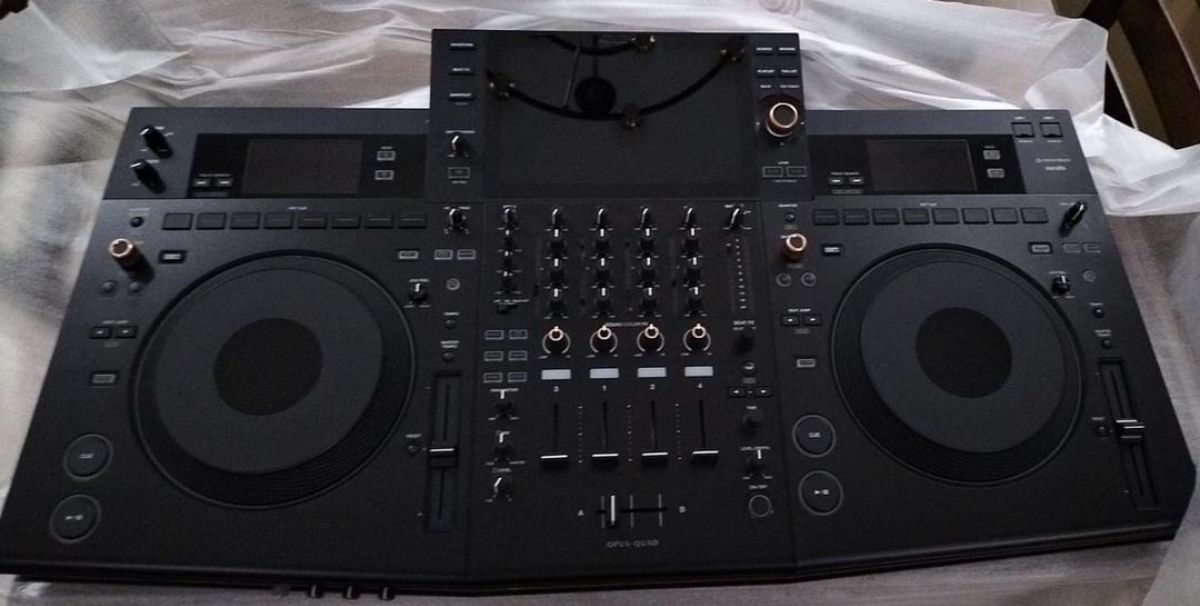 Uus AlphaTheta XDJ-AZ, AlphaTheta OMNIS-DUO, AlphaTheta DDJ-GRV6, Denon DJ Prime 4+W, Pioneer DJ OPUS-QUAD, Pioneer XDJ XZ, Pioneer XDJ-RX3, Pioneer DDJ RZX, Pioneer DDJ RZX, Pioneer DDJ-REV7,