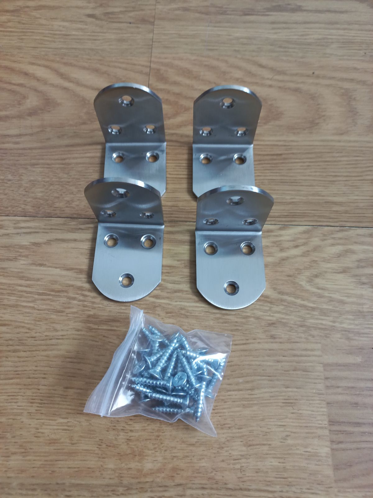Mööblinurk 50x50x38x3,0 mm (pakis 4 tk)