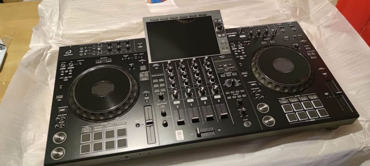 Uus AlphaTheta XDJ-AZ, AlphaTheta OMNIS-DUO, AlphaTheta DDJ-GRV6, Denon DJ Prime 4+W, Pioneer DJ OPUS-QUAD, Pioneer XDJ XZ, Pioneer XDJ-RX3, Pioneer DDJ RZX, Pioneer DDJ RZX, Pioneer DDJ-REV7,
