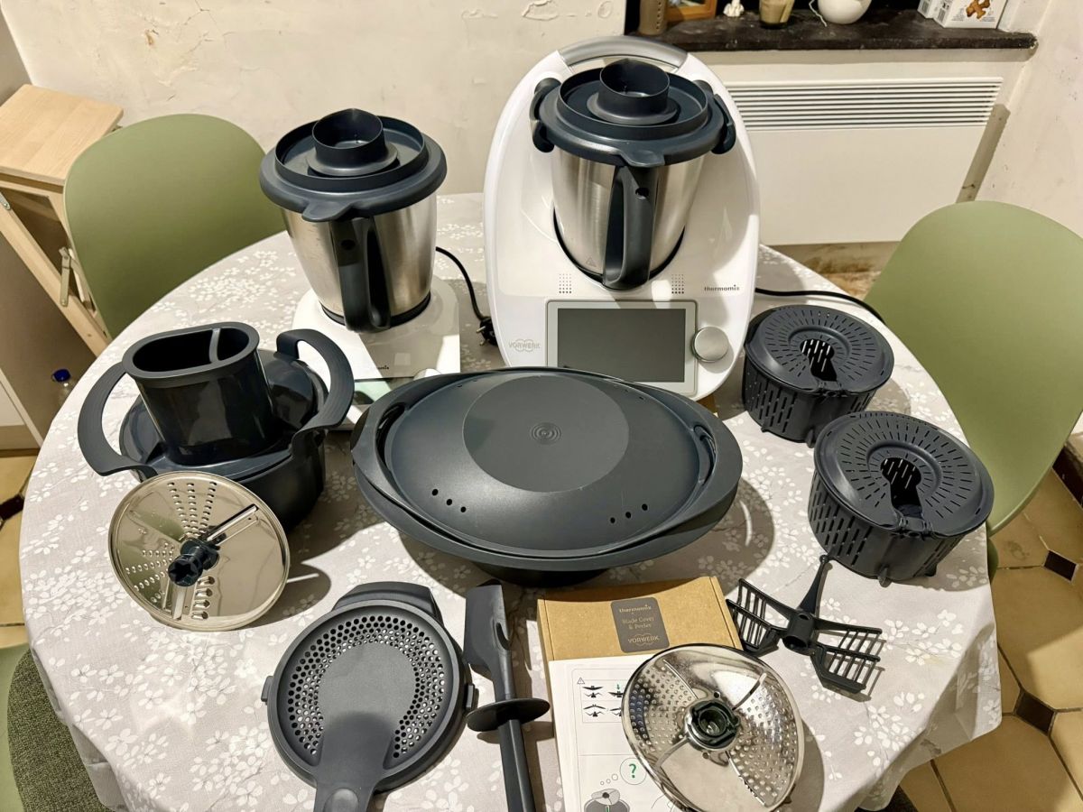 Vorwerk Thermomix TM7 ja Thermomix TM6 köögikombain ja tarvikud
