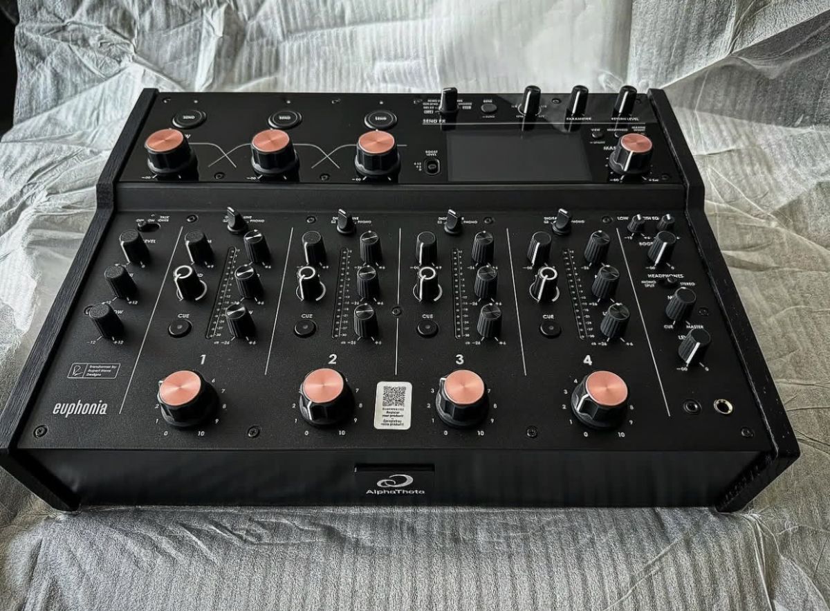 родажа AlphaTheta CDJ-3000X Мультиплеер, AlphaTheta EUPHONIA, Pioneer CDJ-3000, Pioneer DJM-A9 DJ-микшер, Pioneer DJM-V10-LF, Pioneer DJM-S11, Pioneer DJM-V10, Pioneer DJM-Tour1, Pioneer CDJ-