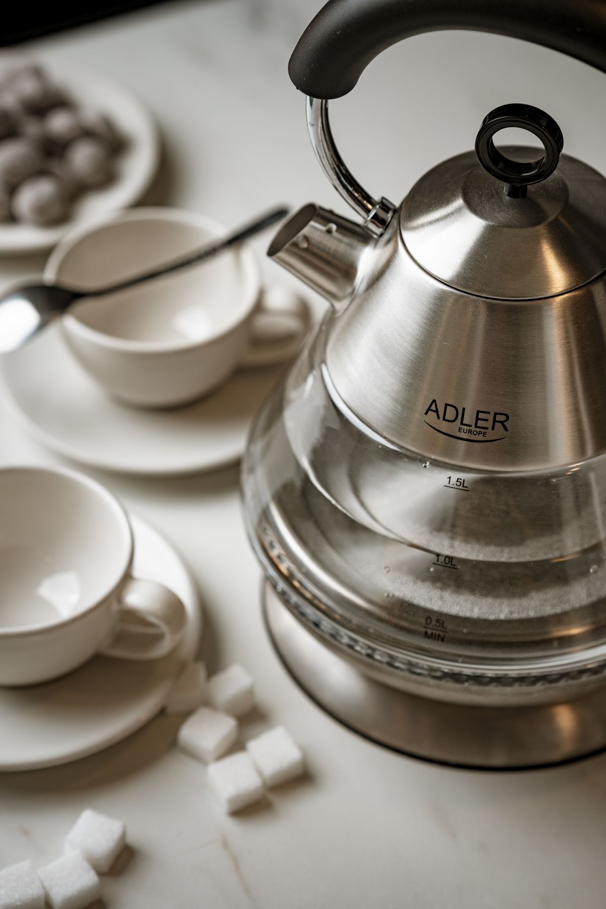 Adler AD 1282 Kettle glass 1,5L STRIX