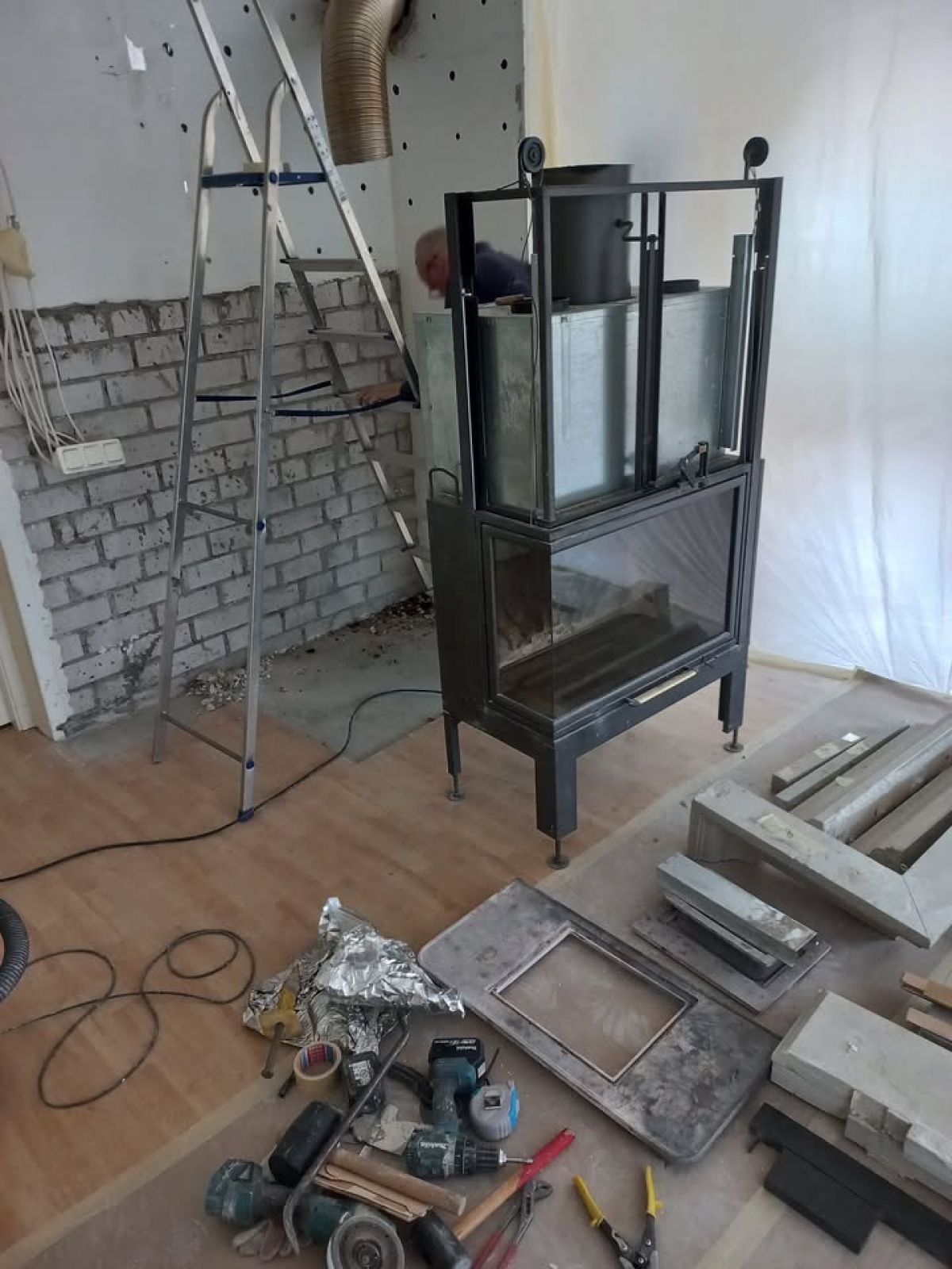 Corner fireplace PLAZZETTI (used)