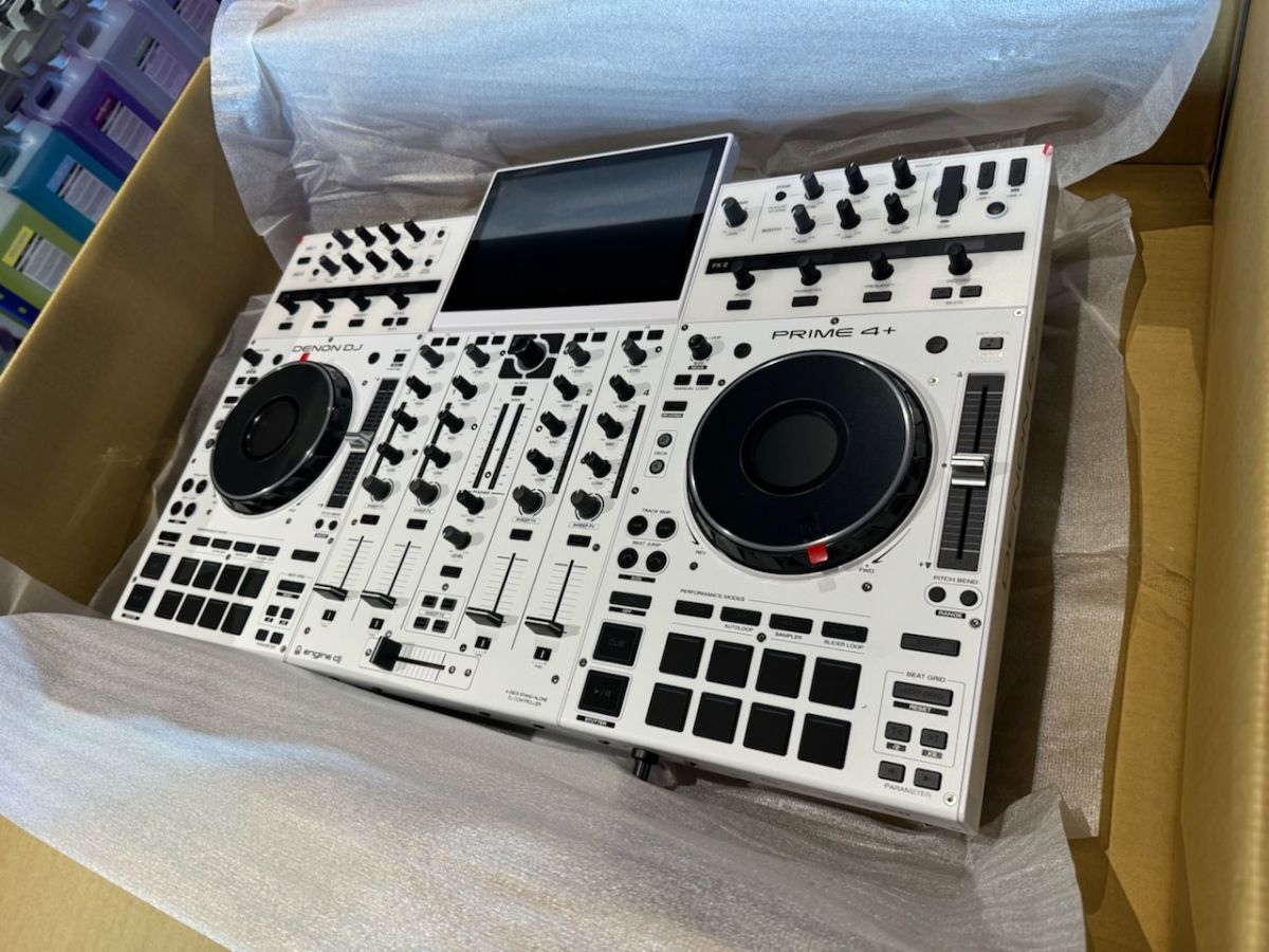 Uus AlphaTheta XDJ-AZ, AlphaTheta OMNIS-DUO, AlphaTheta DDJ-GRV6, Denon DJ Prime 4+W, Pioneer DJ OPUS-QUAD, Pioneer XDJ XZ, Pioneer XDJ-RX3, Pioneer DDJ RZX, Pioneer DDJ RZX, Pioneer DDJ-REV7,