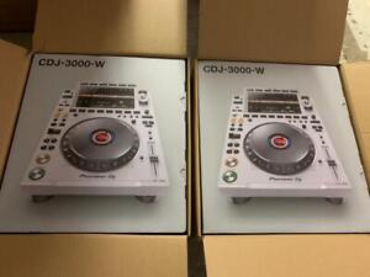 Pioneer CDJ-3000-W (2) + 1xDJM-900NXS2-W / 2x Pioneer Cdj-2000Nxs2W +1x Djm-900Nxs2W /2x Pioneer CDJ-Tour1 +1x Pioneer DJM-Tour1