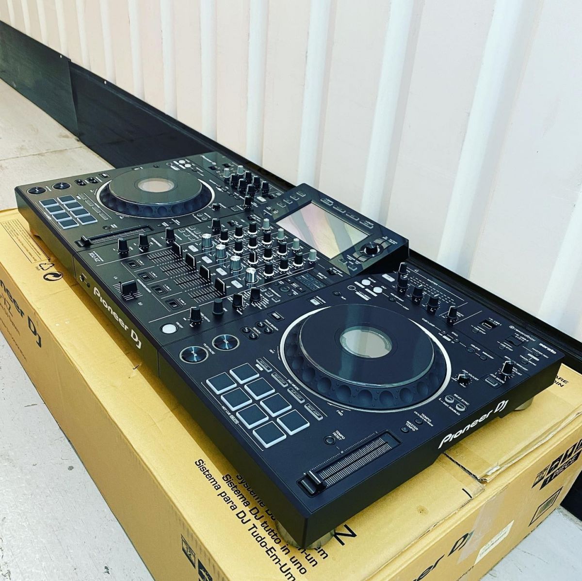 AlphaTheta XDJ-AZ, AlphaTheta OMNIS-DUO , Pioneer OPUS-QUAD, Pioneer XDJ-RX3, Pioneer XDJ-XZ, Pioneer DJ DDJ-FLX10, AlphaTheta DDJ-GRV6, Pioneer DDJ-1000, Pioneer DDJ-1000SRT, Pioneer DJ DDJ-