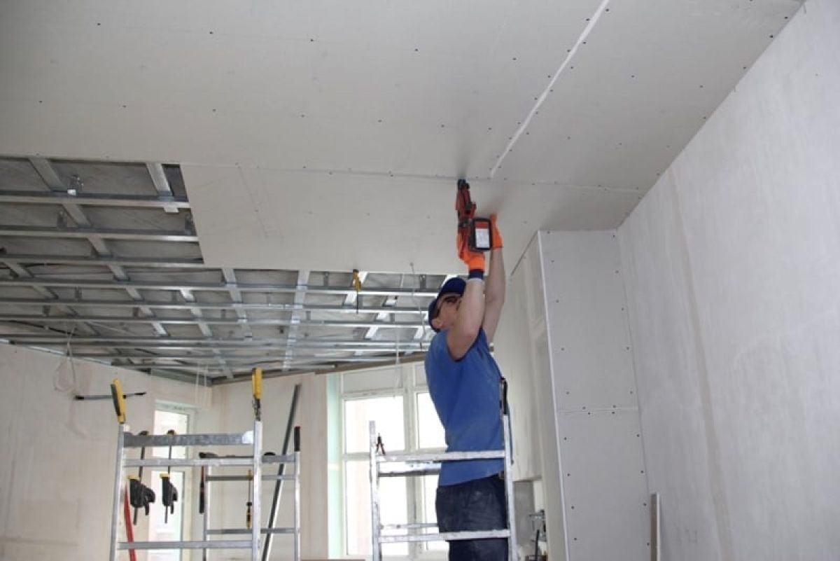 Builders are required to install plasterboard ceilings, as well as tilers.