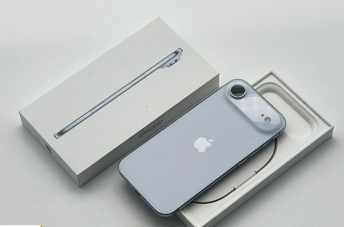 Apple iPhone 17 Pro Max, iPhone 17 Pro, iPhone 17 , iPhone Air , iPhone 16 Pro Max, iPhone 16 Pro, iPhone 16, iPhone 16 Plus