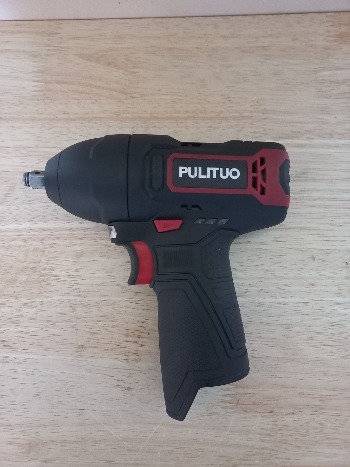 Aku mutrivõti PULITUO, 12 V