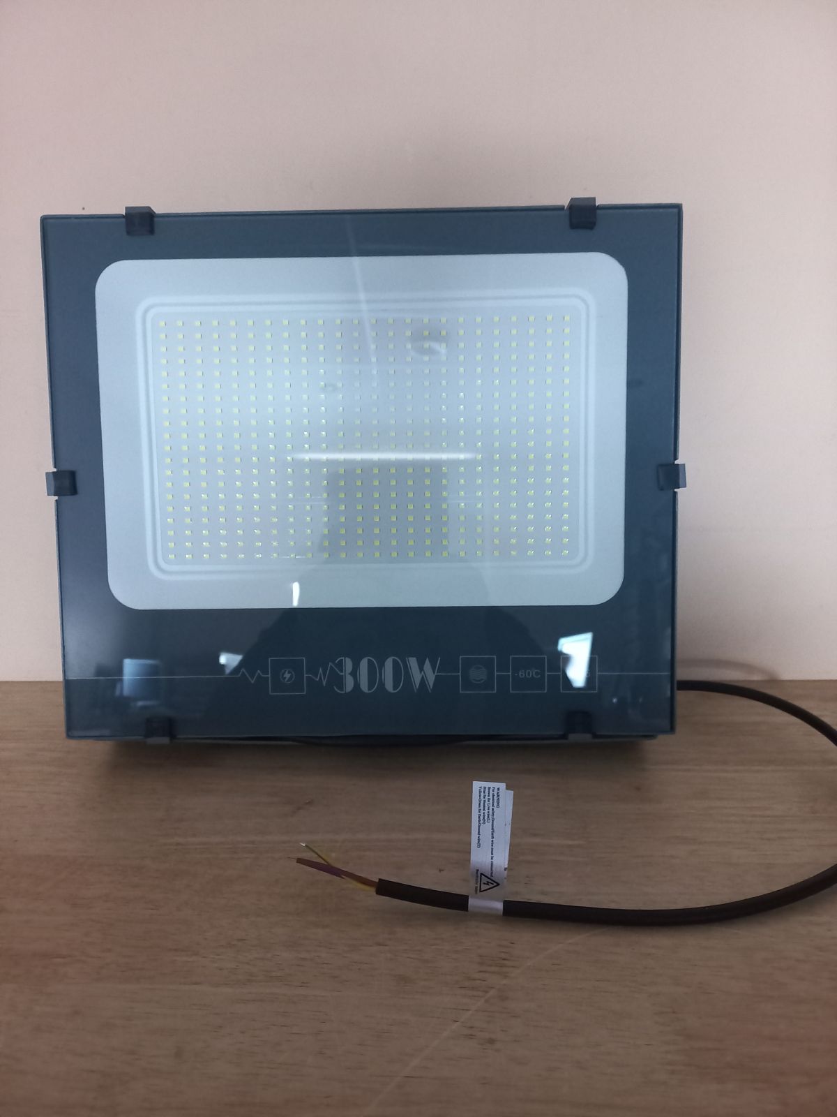 LED spotlight 300 W (New)