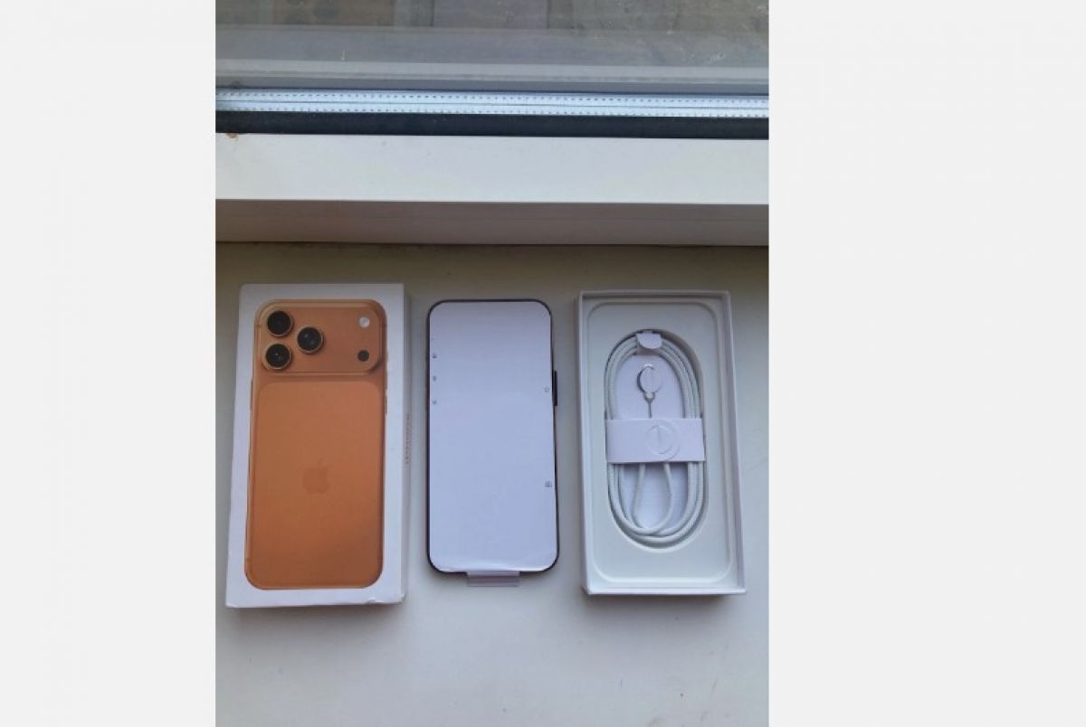 Wholesales Apple iPhone 17pro Max 1Tb & Sony Ps5 Pro 2Tb Bundle