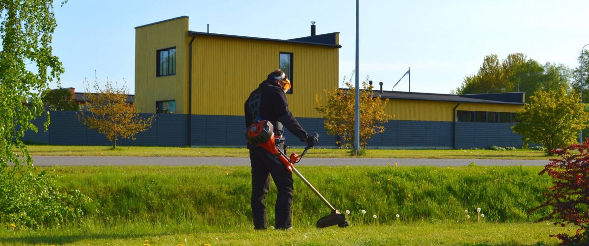 Grass mowing and lawn mowing